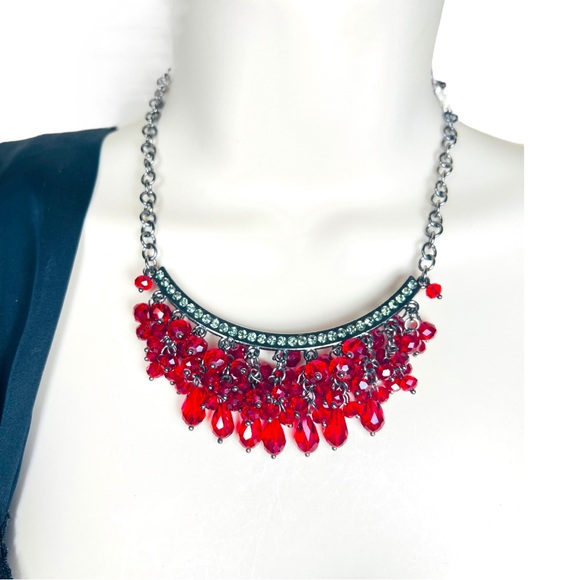 Garnet Colored Faceted Fringe Beaded Hematite Rhinestones Drop Bib Necklace - Picture 4 of 6